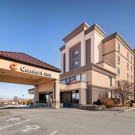 Comfort Inn Airport Manchester Buitenkant foto