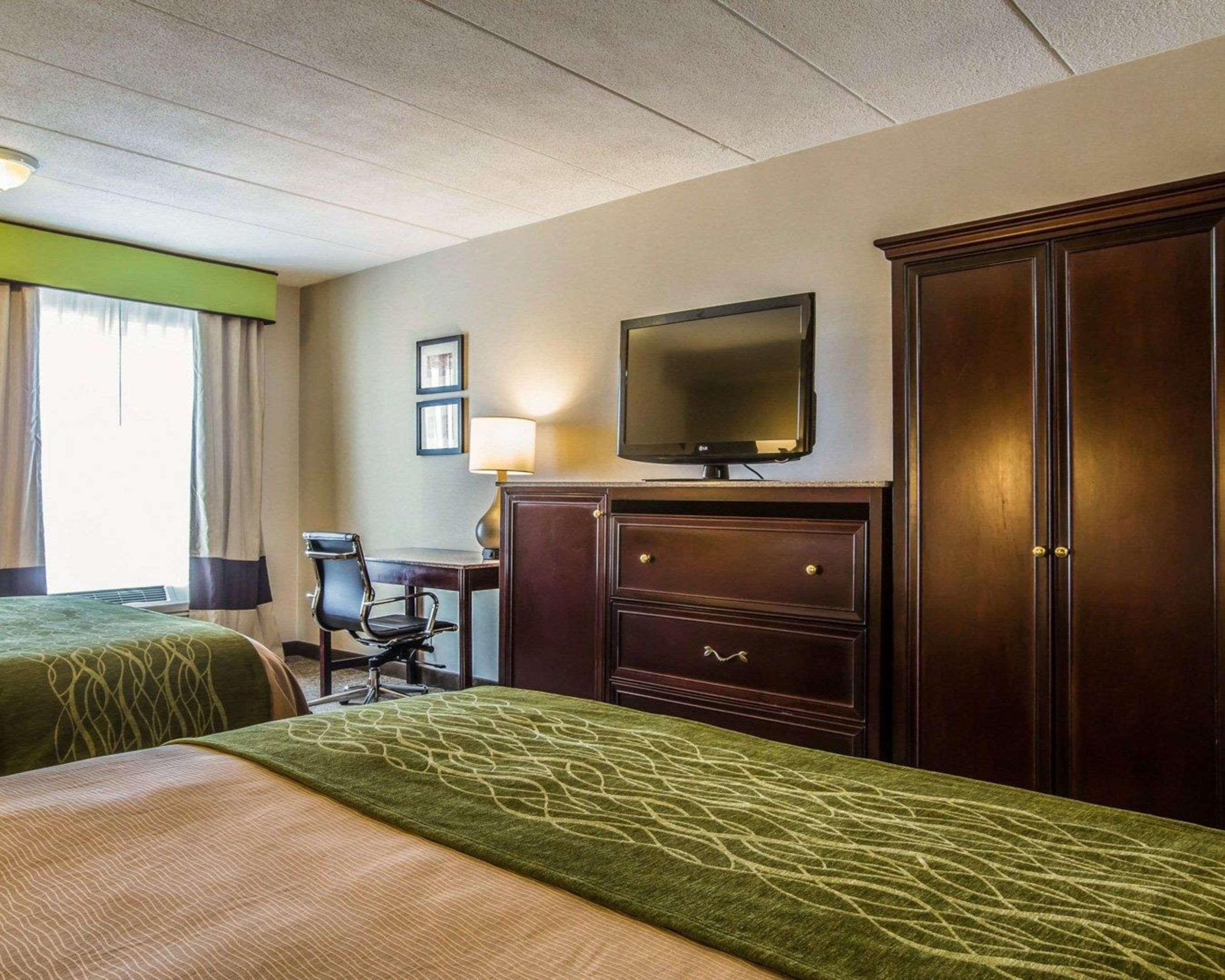Comfort Inn Airport Manchester Buitenkant foto