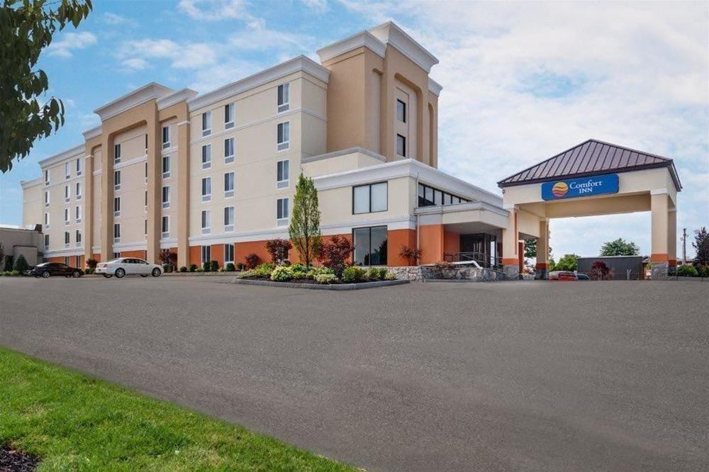 Comfort Inn Airport Manchester Buitenkant foto