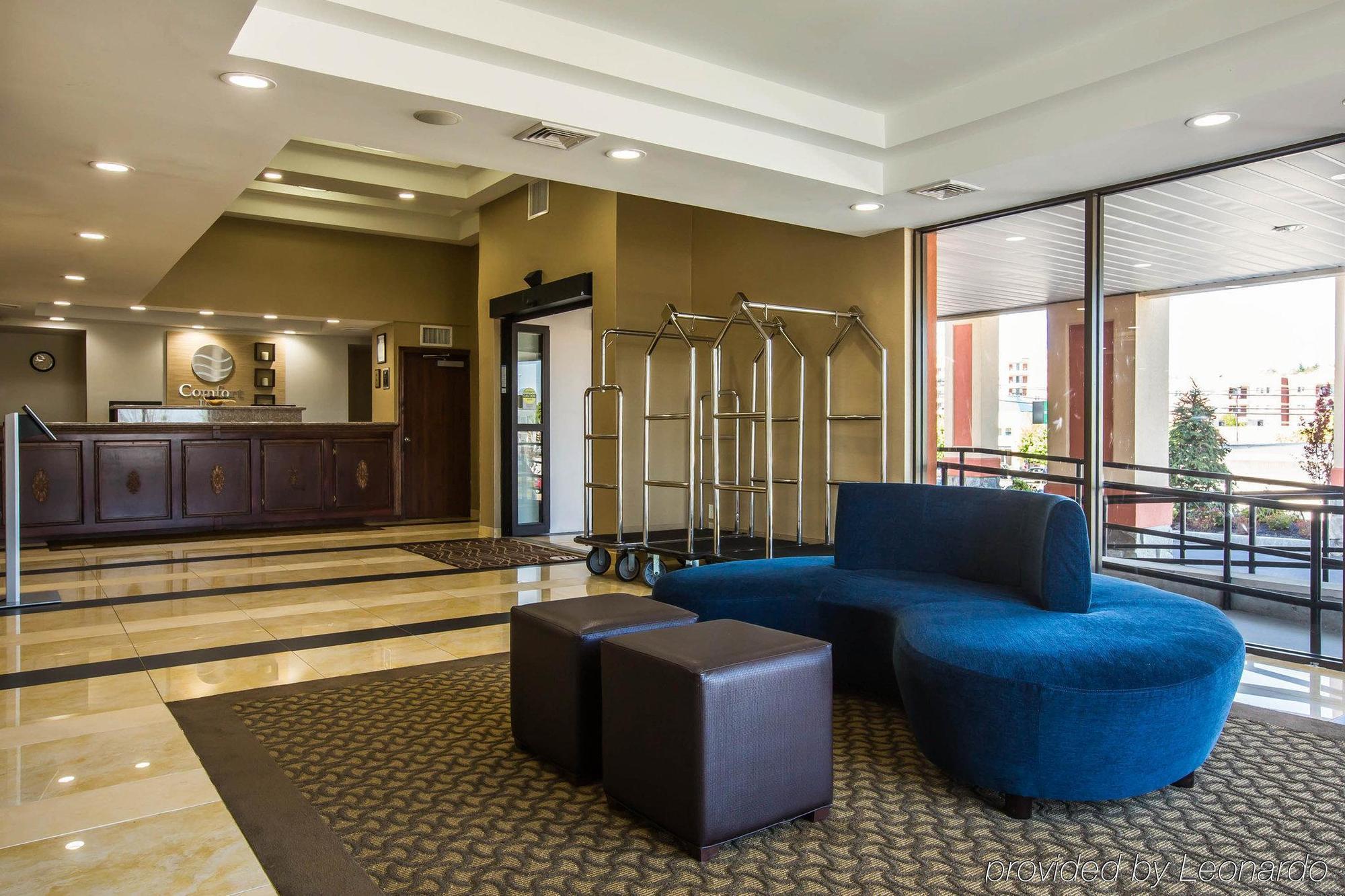 Comfort Inn Airport Manchester Buitenkant foto
